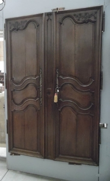 pair of doors wardrobe 18th oak 