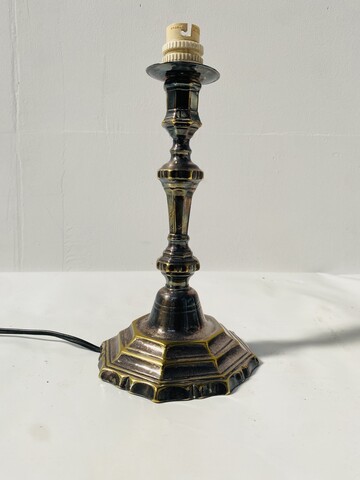 bougeoir de style Louis XV en bronze  argenté monté en lampe . XIX siècle .