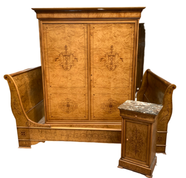 Chambre a coucher de style Charles X en bois de placage marqueté XX siècle