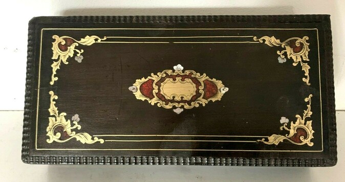 Coffret Napoléon III en bois noirci et marqueterie de laiton gravé