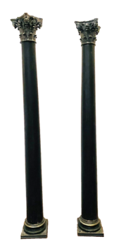 deux colonnes en sapin patine noir chapeau corinthien en stuc . XX siècle .