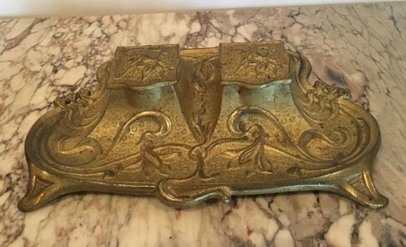 nice Art Nouveau inkwell in gilded bronze 