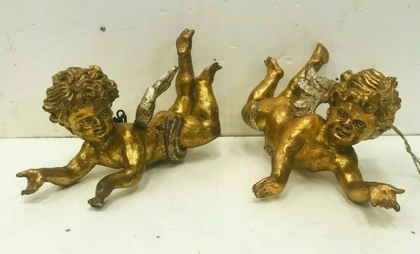 Pair of Putti in carved wood