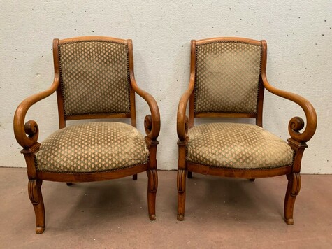 Paire de fauteuils de style Empire en hetre teinté xx siècle