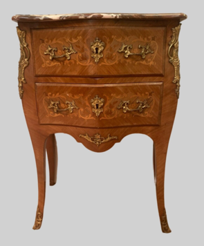 Petite commode galbée en bois de placage de style Louis XV / XX siècle