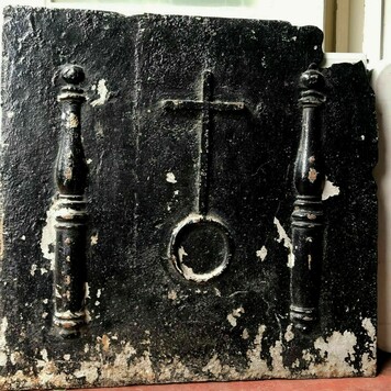 Plaque de fond de cheminée en fonte de fer XVIII siècle