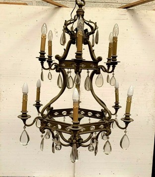 Renaissance style chandelier in bronze 