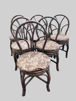 Suite de six chaises en osier courbé XX siècle