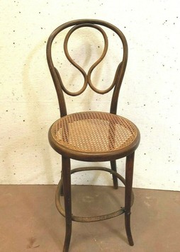 THONET Chaise haute ou Tabouret en bois courbé