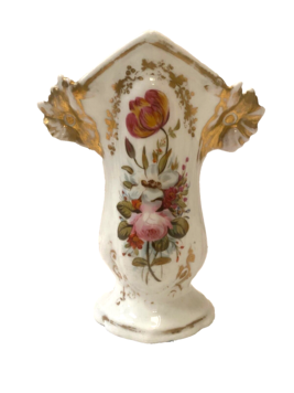 vase cornet en porcelaine polychrome décor floral . XIX siècle .