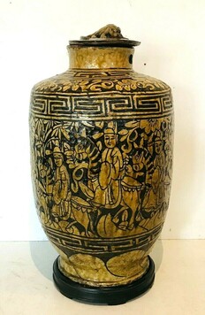 Vase couvert en faïence craquelée a décor chinoisant XIX siècle