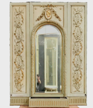  Vous en avez un à vendre ? Vendez le vôtre Miroir de style Louis XVI en stuc patiné doré miroir biseauté . XX siècle .