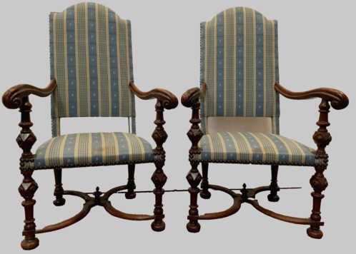  Vous en avez un à vendre ? Vendez le vôtre Paire de fauteuils haut dossiers de style Renaissance en noyer massif XIX siècle