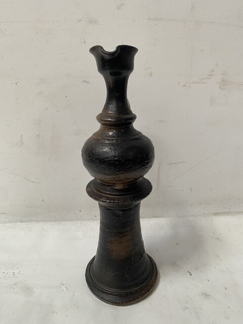 Aiguière en grès émaillé signé Jean Marais provenance Vallauris . XX siècle .