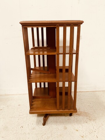 bibliothèque tournante en noyer massif estampille de G Lancelin . XX siècle .