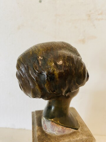 buste de femme par Lucien Lafaye en bronze patine brune . XX siècle .