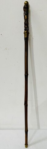 canne à décor africain en os et boule en bronze fut bambou . XX siècle .