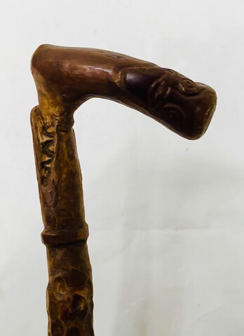 canne viking finement sculpté d'une tête de viking fut bambou . XX siècle .