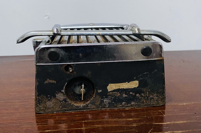 carafe à whisky et boite à musique Rolls Royce . XX siècle .