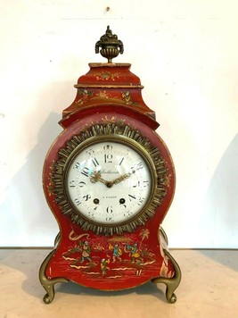 Cartel a poser Bois laqué rouge Décor Chinois XX siècle Pendule Horloge