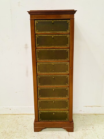 cartonnier Louis Philippe un rang huit tiroirs en acajou  . XIX siècle.