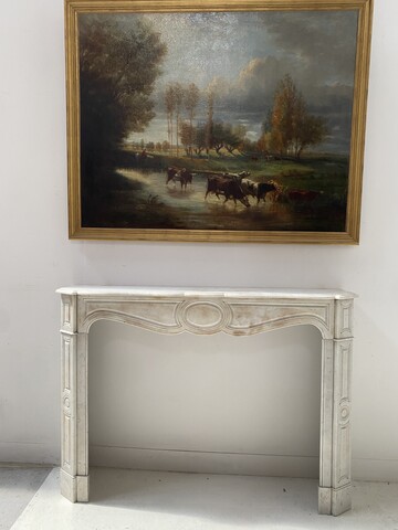 cheminée capucine en marbre carrare jambage à cannelure . XX siècle .