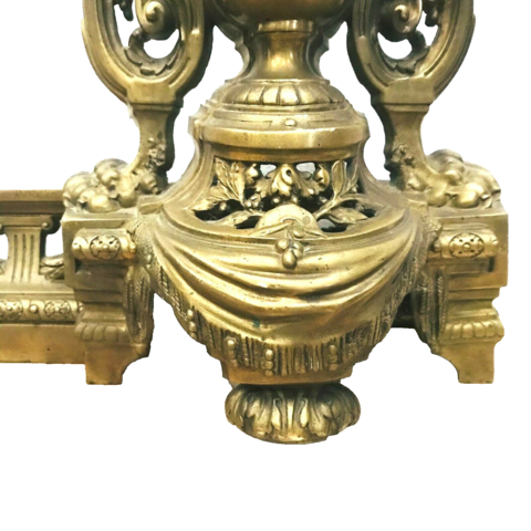 chenets renaissance en bronze finement ciselé trace de dorure . XIX siècle .