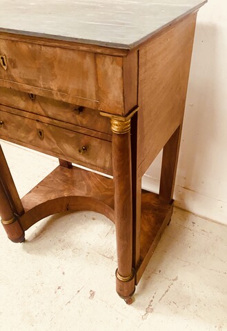 chevet coiffeuse époque empire en placage d'acajou dessus marbre . XIX siècle .