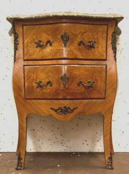 Commode galbée de style Louis XV en marqueterie XX siècle