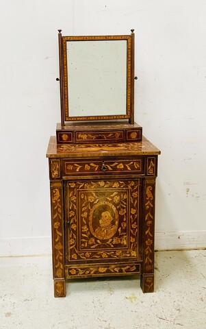 confiturier Hollandais avec petite coiffeuse à miroir pivotant . XIX siècle .