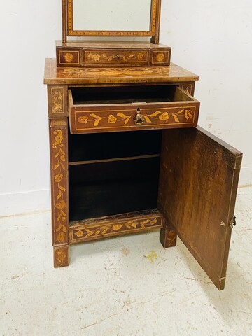 confiturier Hollandais avec petite coiffeuse à miroir pivotant . XIX siècle .