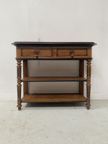 Console époque Louis Philippe en noyer et placage de noyer . XIX siècle .