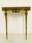 console style Louis XVI en bronze ajourée dessus marbre blanc . XX siècle .