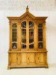 deux corps vitrine cathédrale huit portes chêne et vitraux art déco .XX siècle.