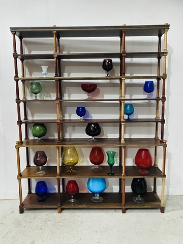 deux corps vitrine ouverte huit étagères de décor . XX siècle .