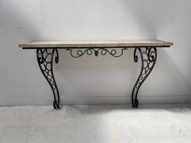élégante console art déco en fer jambages galbée dessus marbre . XX siècle .