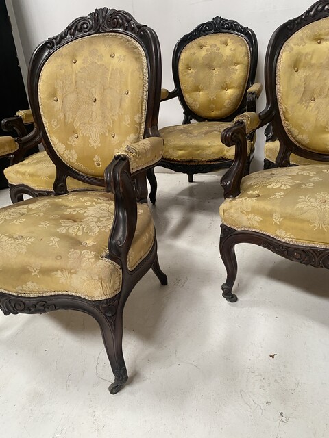 ensemble de huit fauteuils époque Napoléon III palissandre massif . XIX siècle .
