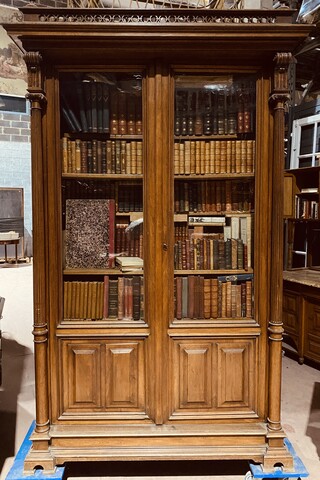 ensemble d'une bibliothèque de libres   reliure cuir et autres    . XX siècle.