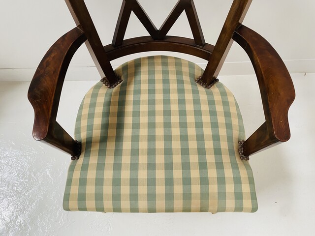 fauteuil art déco en acajou massif garniture tissus . XX siècle .