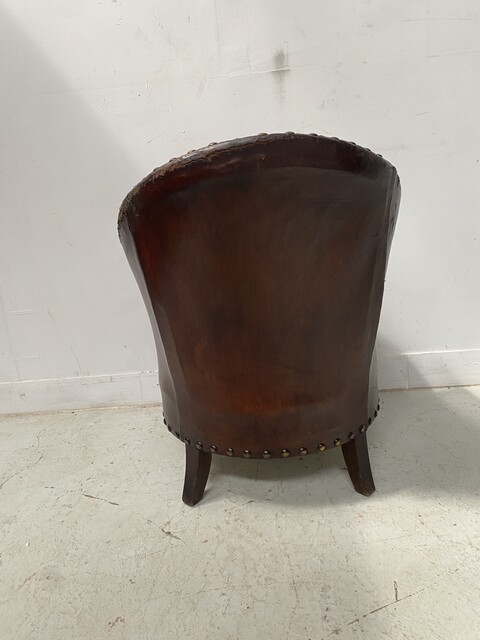 fauteuil club art déco assises tissus dossier recouvrement cuir . XX siècle .