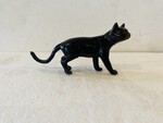 groupe bronze patine brune foncé sujet le chat . XX siècle .