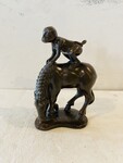 groupe bronze patine brune foncé sujet le cheval et le singe . XX siècle .