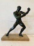 groupe bronze sujet le boxeur patine brune socle en marbre . XX siècle .