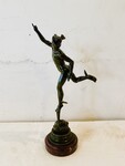 groupe bronze sujet mercure signé du sculpteur Jean de Bologne . XIX siècle .