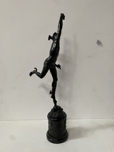 groupe bronze sujet mercure signé du sculpteur Jean de Bologne . XIX siècle .