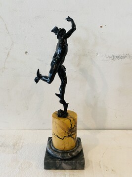 groupe bronze sujet mercure socle en marbre . XIX siècle .