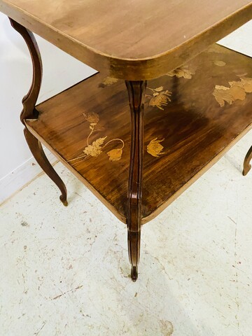 guéridon deux plateaux marqueterie art nouveau école de Nancy . XX siècle .