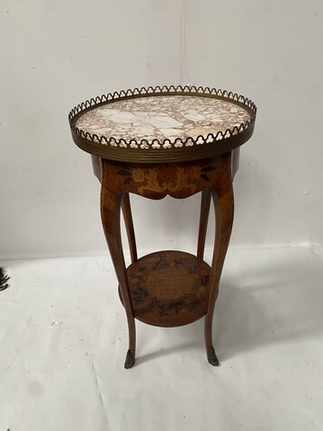 guéridons rond de salon style transition marqueterie dessus marbre . XX siècle .