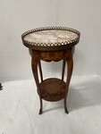 guéridons rond de salon style transition marqueterie dessus marbre . XX siècle .
