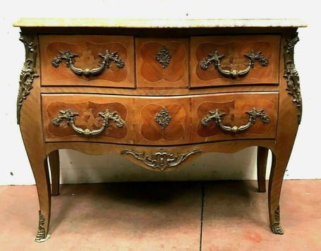 Louis XV style curved chest of drawers